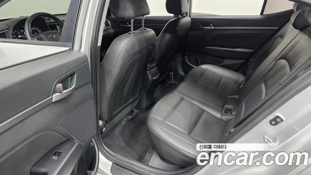 Hyundai Avante (AD) 1.6 GDI Value Plus 2018 — фото 11