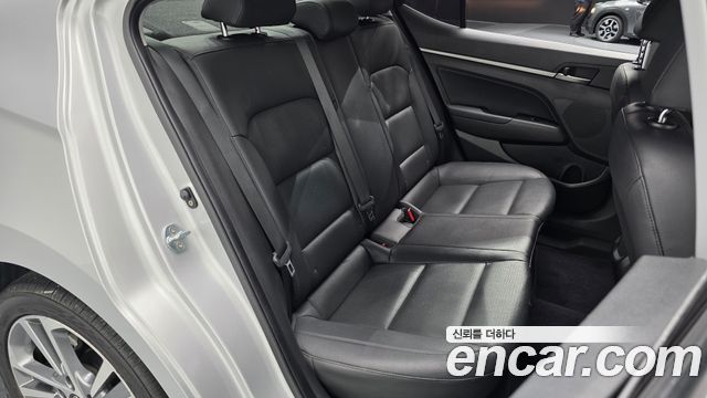 Hyundai Avante (AD) 1.6 GDI Value Plus 2018 — фото 12