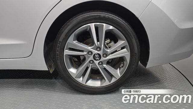 Hyundai Avante (AD) 1.6 GDI Value Plus 2018 — фото 21