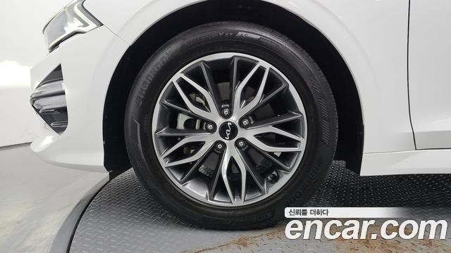 Kia K5 (III) 2.0 LPI(Renter car) Trandy 2023 — фото 5