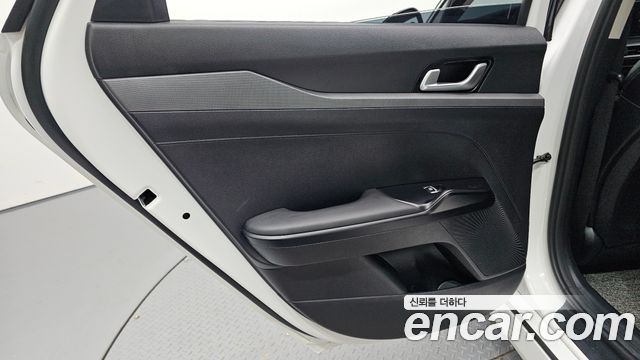 Kia K5 (III) 2.0 LPI(Renter car) Trandy 2023 — фото 25