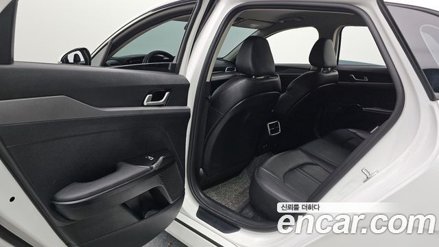 Kia K5 (III) 2.0 LPI(Renter car) Trandy 2023 — фото 26