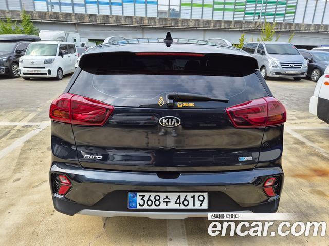 Kia Niro 1.6 HEV Noblesse Special 2020 — фото 3
