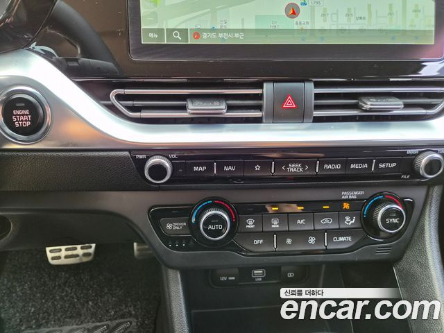 Kia Niro 1.6 HEV Noblesse Special 2020 — фото 7