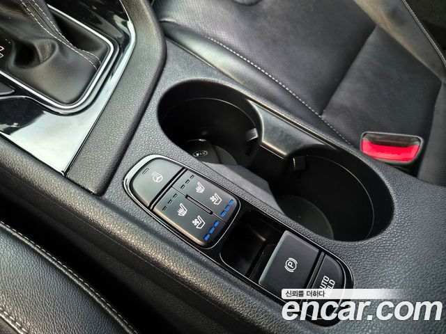 Kia Niro 1.6 HEV Noblesse Special 2020 — фото 17