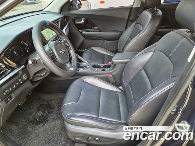 Kia Niro 1.6 HEV Noblesse Special 2020 — фото 22