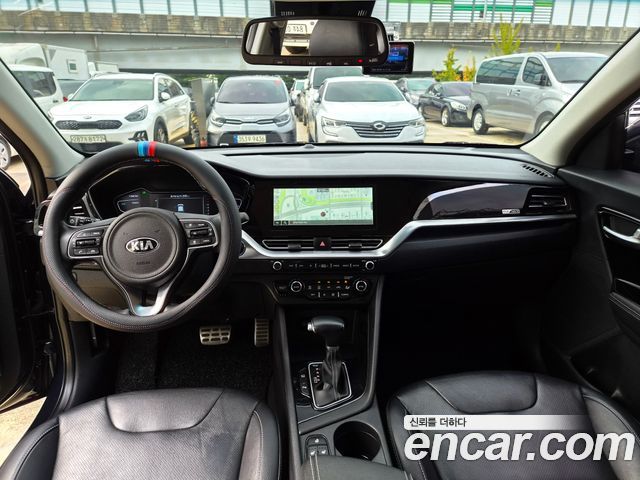 Kia Niro 1.6 HEV Noblesse Special 2020 — фото 23
