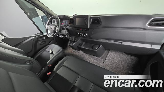 Renault Korea Master 2.3 Van S 2020 — фото 7
