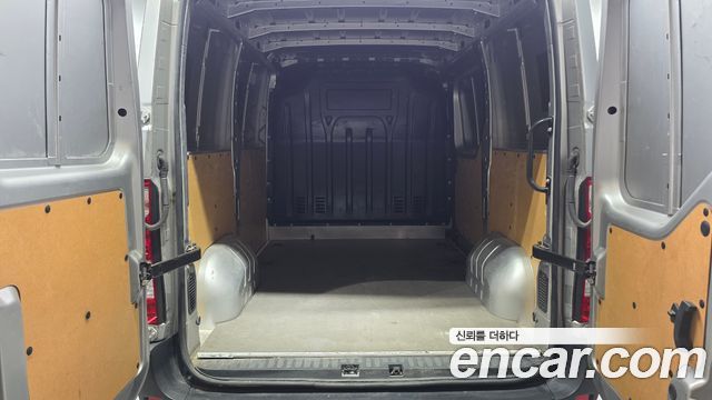 Renault Korea Master 2.3 Van S 2020 — фото 20