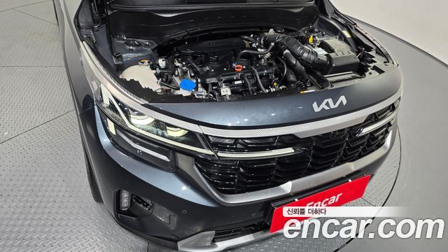 Kia Seltos Gasoline 1.6 Turbo 2WD Signature 2023 — фото 6