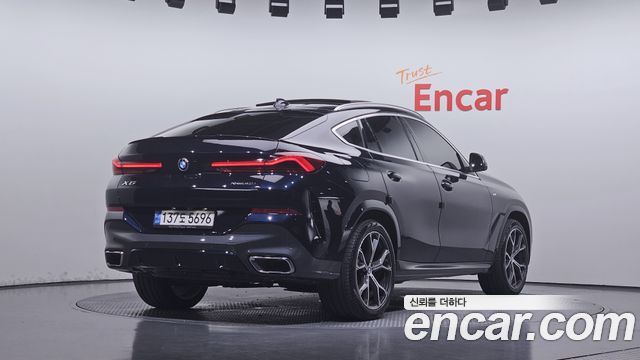 BMW X6 (G06) xDrive40i M Sport 2022 — фото 2