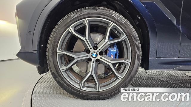 BMW X6 (G06) xDrive40i M Sport 2022 — фото 5