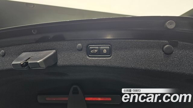 Hyundai Grandeur (IG) 2.4 Exclusive Special 2019 — фото 20