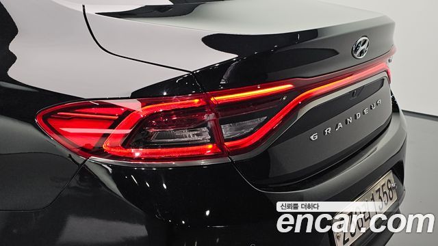 Hyundai Grandeur (IG) 2.4 Exclusive Special 2019 — фото 23