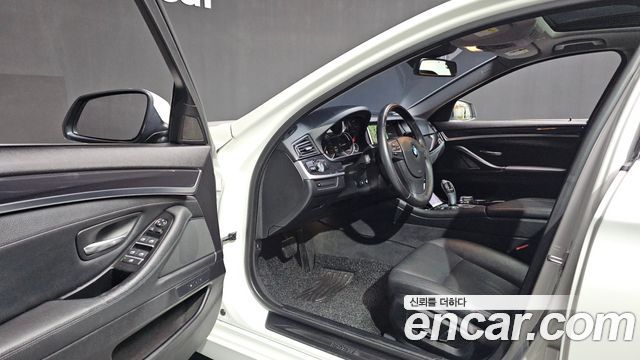 BMW 5 Series (F10) 520d xDrive 2015 — фото 10