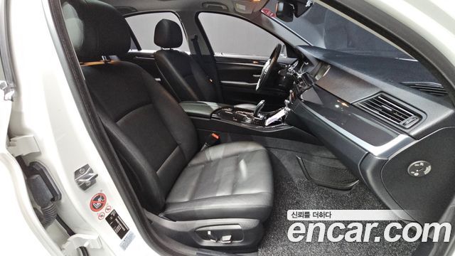 BMW 5 Series (F10) 520d xDrive 2015 — фото 11