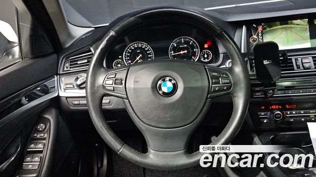 BMW 5 Series (F10) 520d xDrive 2015 — фото 13