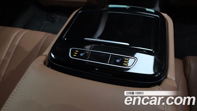 Genesis G80 (RG3) Gasoline 2.5 Turbo AWD 2024 — фото 18