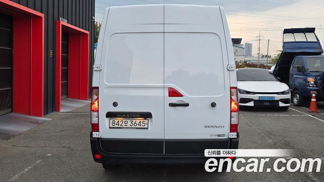 Renault Korea Master 2.3 Van L 2022 — фото 4