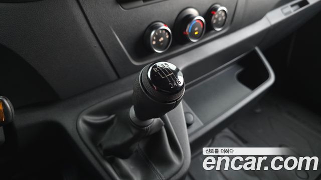 Renault Korea Master 2.3 Van L 2022 — фото 9
