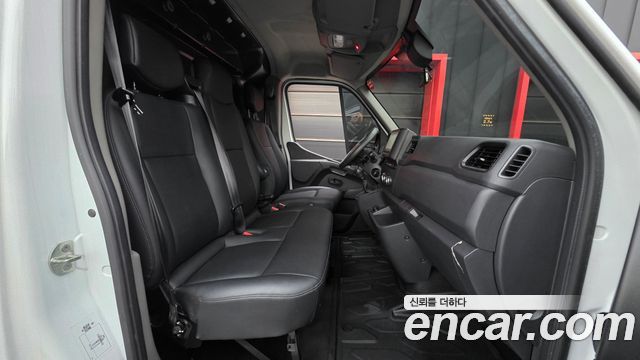 Renault Korea Master 2.3 Van L 2022 — фото 10
