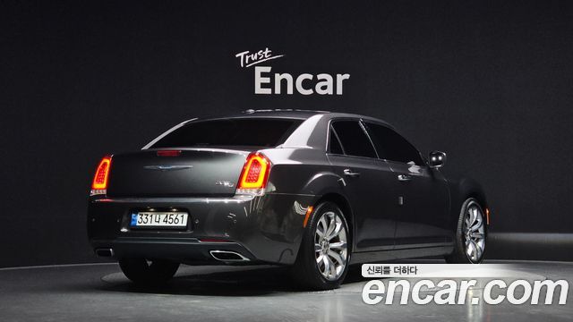 Chrysler 300C 3.6 2016 — фото 2