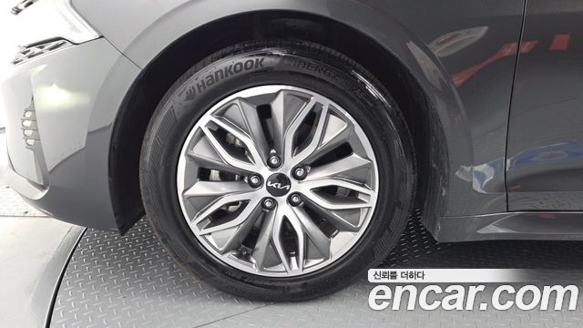 Kia K5 Hybrid (III) Prestige 2022 — фото 21