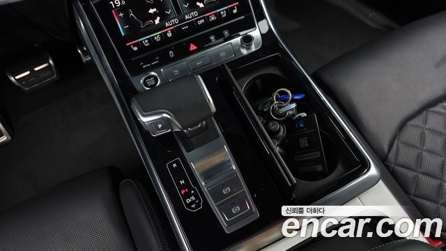 Audi Q8 (4M) 55 TFSI Quattro Premium 2022 — фото 9