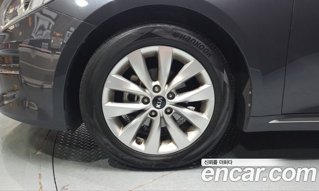 Kia K5 (II) 2.0 MX Prestige 2017 — фото 5