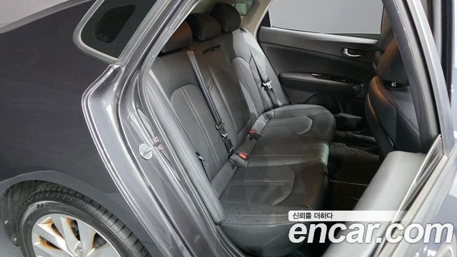 Kia K5 (II) 2.0 MX Prestige 2017 — фото 11