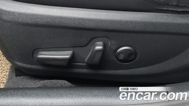 Kia K5 (II) 2.0 MX Prestige 2017 — фото 20