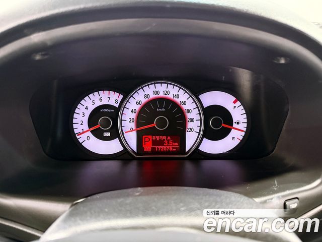 Kia Carens LPI 2.0 GLX High-Deluxe 2011 — фото 5