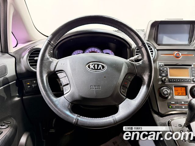 Kia Carens LPI 2.0 GLX High-Deluxe 2011 — фото 6