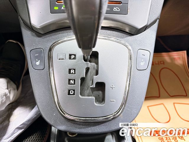 Kia Carens LPI 2.0 GLX High-Deluxe 2011 — фото 16