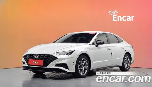 Hyundai Sonata (DN8) 2.0 Modern