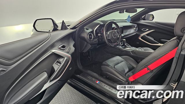 Chevrolet Camaro SS 6.2 V8 2018 — фото 10