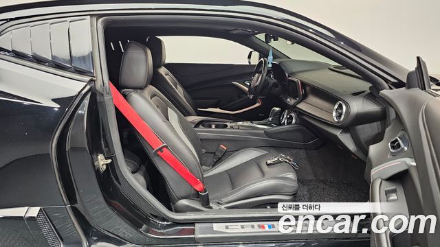 Chevrolet Camaro SS 6.2 V8 2018 — фото 26