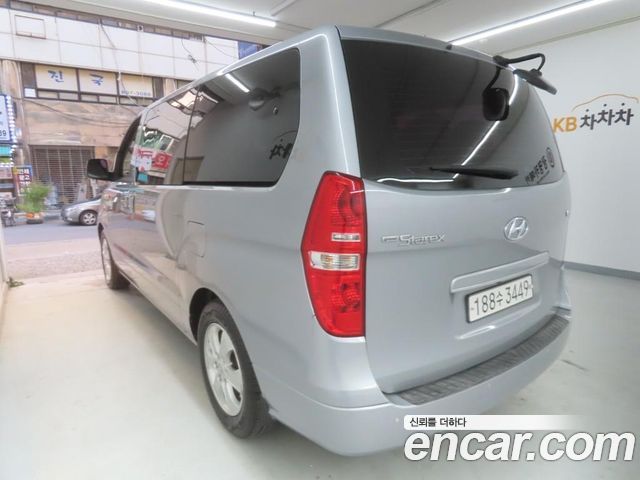 Hyundai Grand Starex Urban 9-Seater Premium 2020 — фото 2