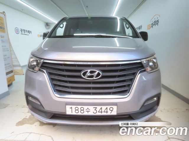 Hyundai Grand Starex Urban 9-Seater Premium 2020 — фото 3