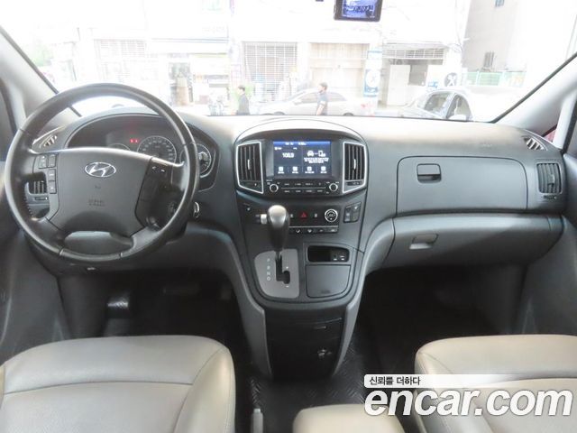 Hyundai Grand Starex Urban 9-Seater Premium 2020 — фото 10