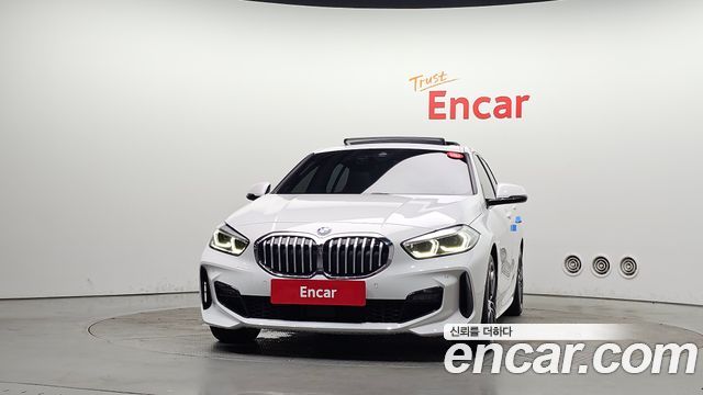 BMW 1 Series (F40) 120i M Sports 2023 — фото 3