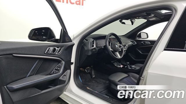 BMW 1 Series (F40) 120i M Sports 2023 — фото 10