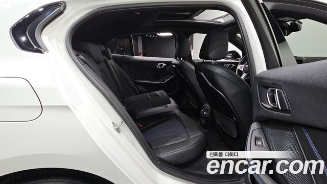 BMW 1 Series (F40) 120i M Sports 2023 — фото 12