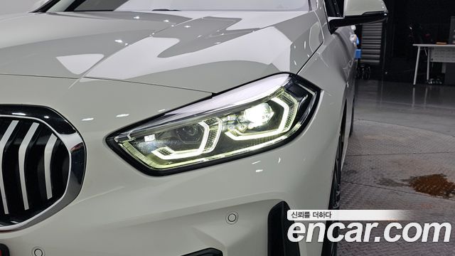 BMW 1 Series (F40) 120i M Sports 2023 — фото 22
