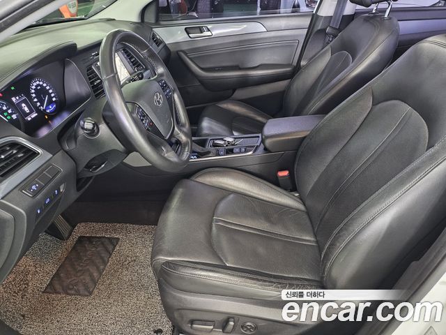 Hyundai Sonata Hybrid (LF) 2.0 HEV Premium 2017 — фото 10