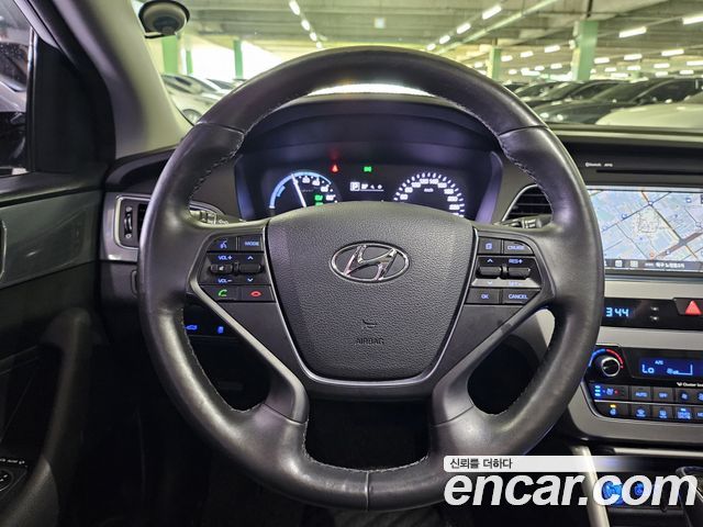 Hyundai Sonata Hybrid (LF) 2.0 HEV Premium 2017 — фото 16