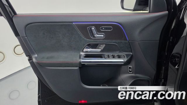 Mercedes-Benz GLA-Class (H247) GLA45 AMG 4MATIC+ 2022 — фото 24