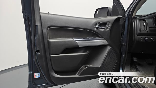Chevrolet Colorado 3.6 Extreme 4WD 2020 — фото 24