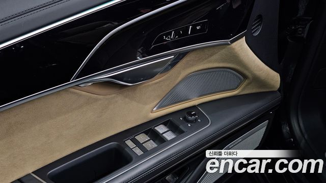 Audi A8 (D5) 55 TFSI Quattro LWB 2021 — фото 15