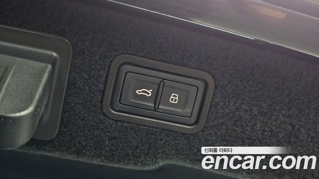 Audi A8 (D5) 55 TFSI Quattro LWB 2021 — фото 18